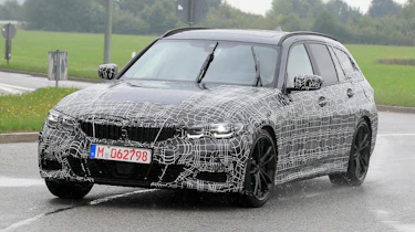 BMW 3 Series Estate front quarter tracking spy shot