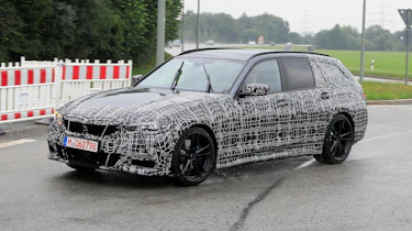 BMW 3 Series Estate front quarter tracking spy shot