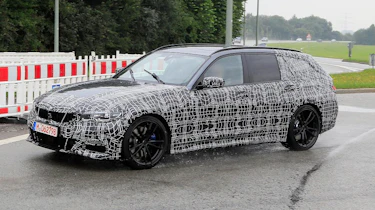 BMW 3 Series Estate front quarter tracking spy shot