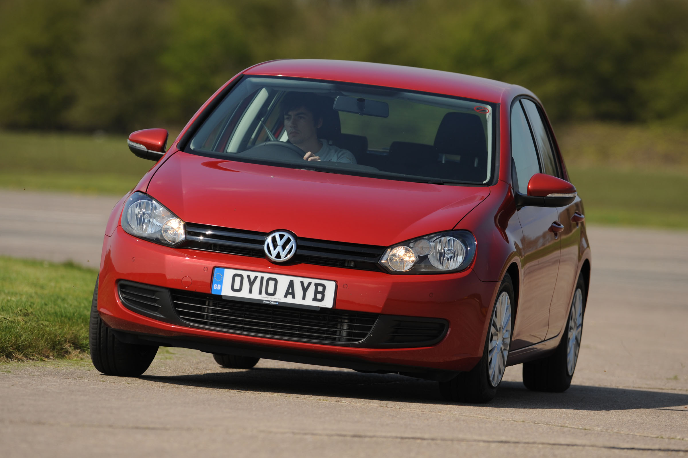 Volkswagen Golf front