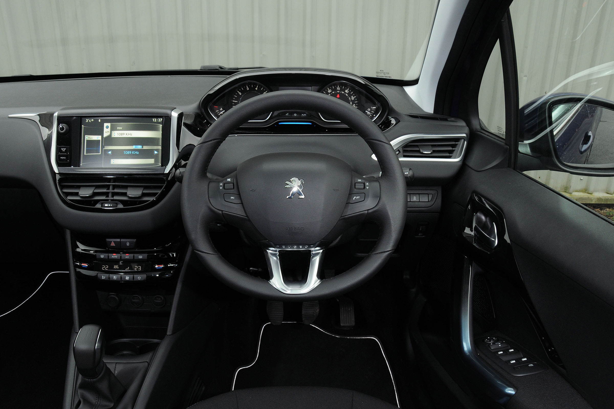 Peugeot 208 interior