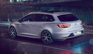 2018 SEAT Leon ST Cupra Carbon Edition rear