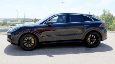 2019 Porsche Cayenne Coupe side