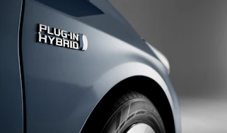 What is a hybrid car?