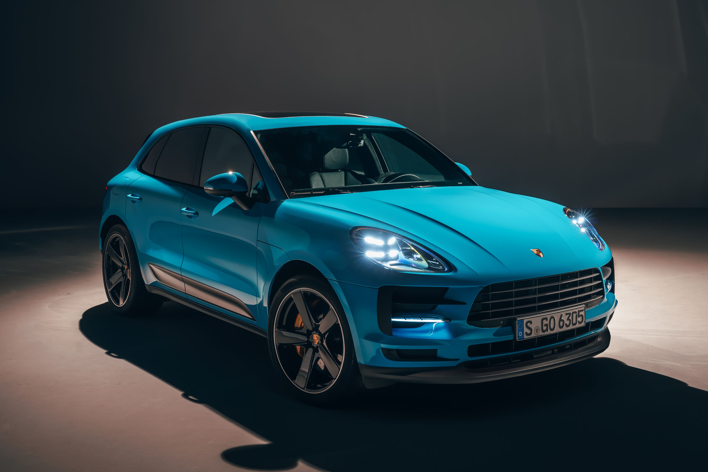 Porsche Macan front