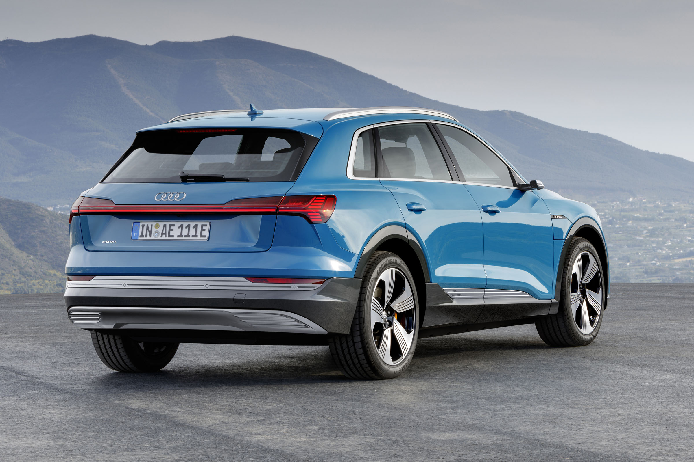 Audi e-tron rear