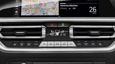 BMW 3 Series 2019 dashboard