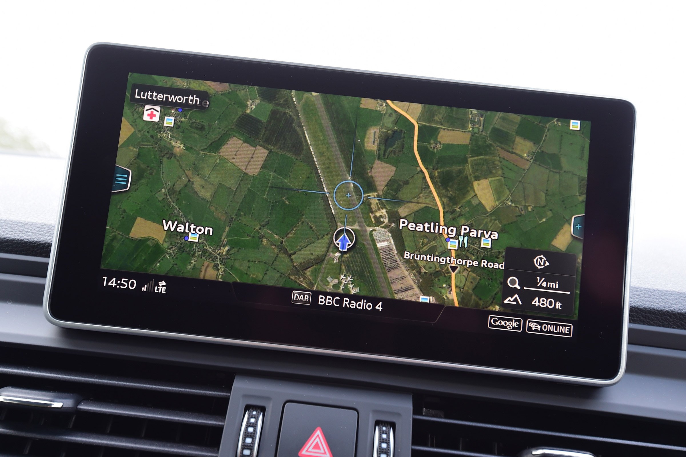 Audi Q5 S line MMI map interface