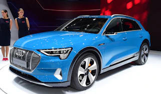 Audi e-tron front