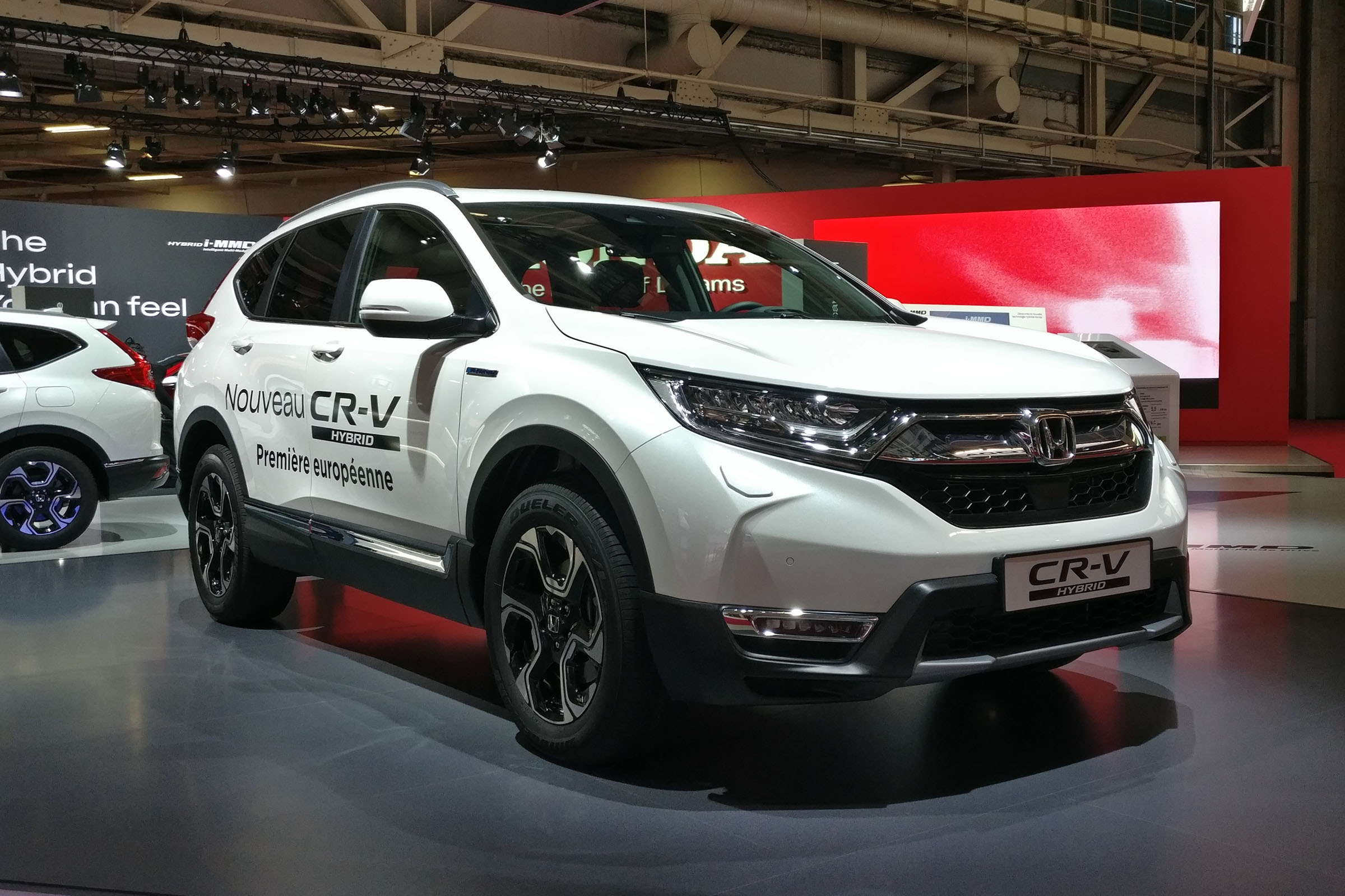 Honda CR-V Hybrid front