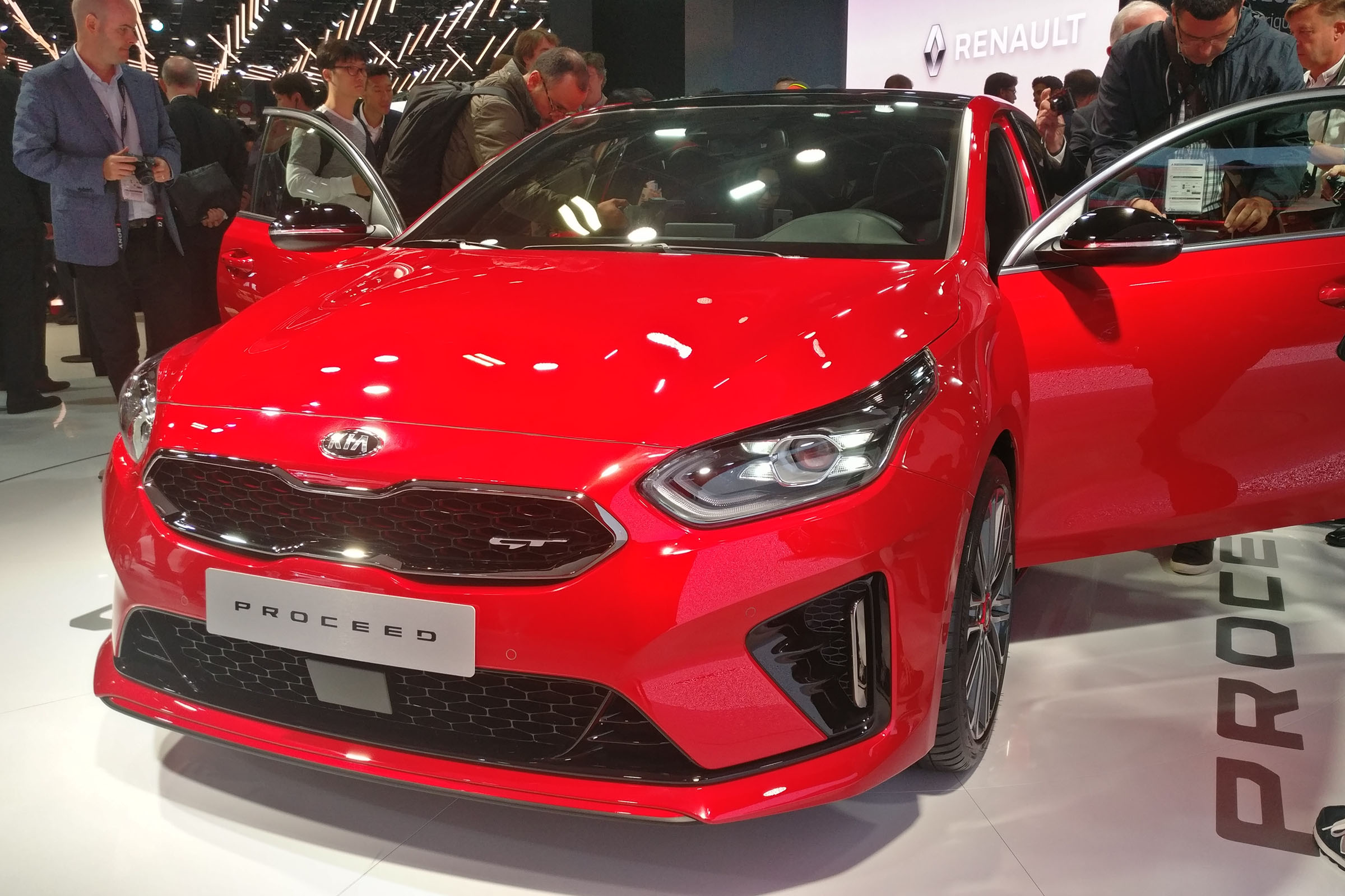 Kia Proceed front