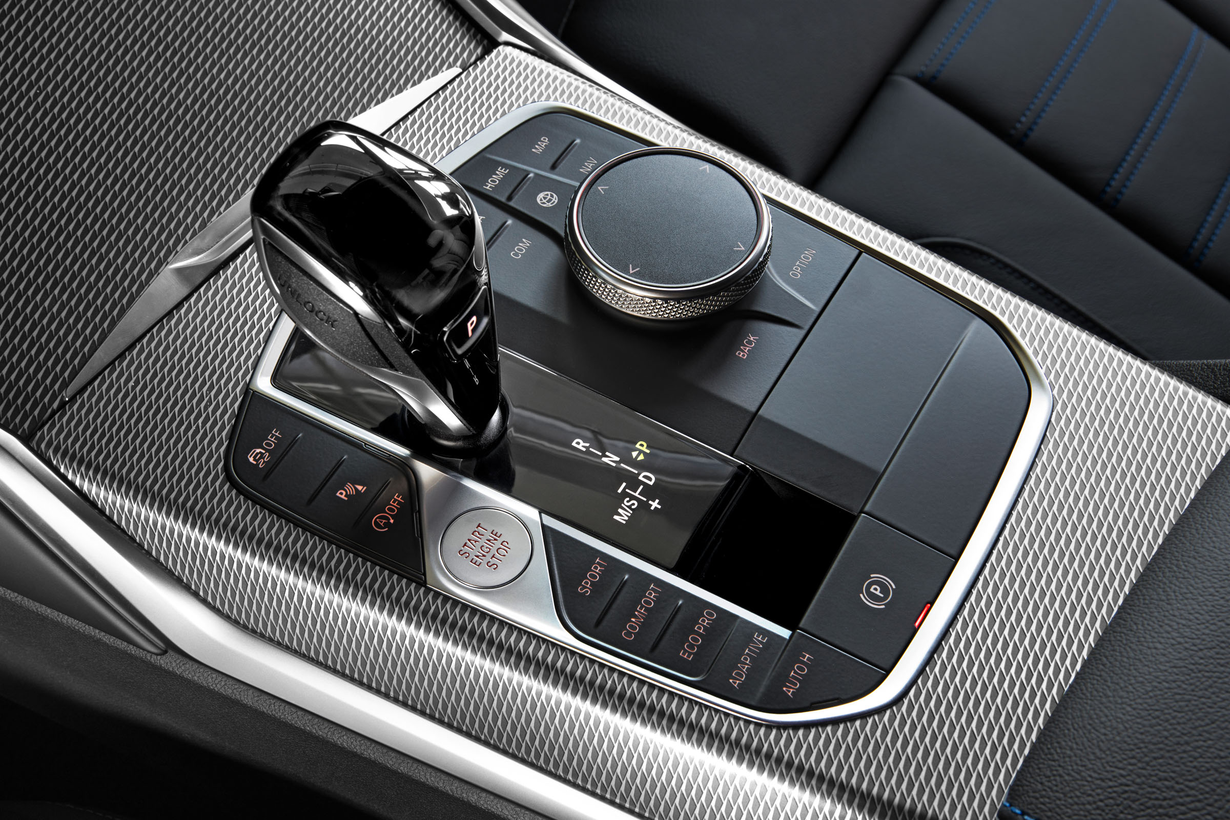 BMW 3 Series 2019 interior gearbox