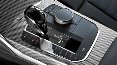 BMW 3 Series 2019 interior gearbox