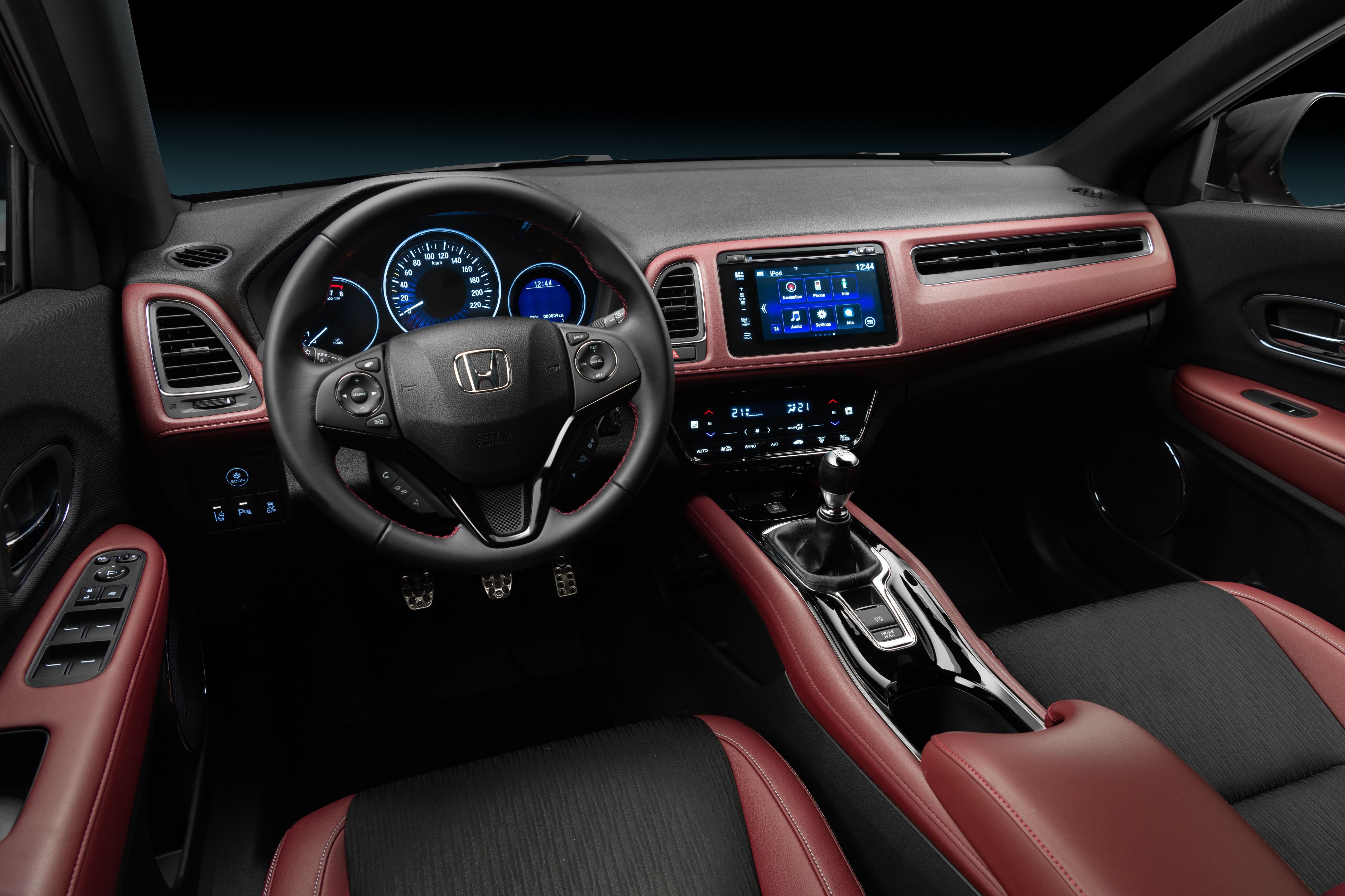 Honda HR-V Sport interior