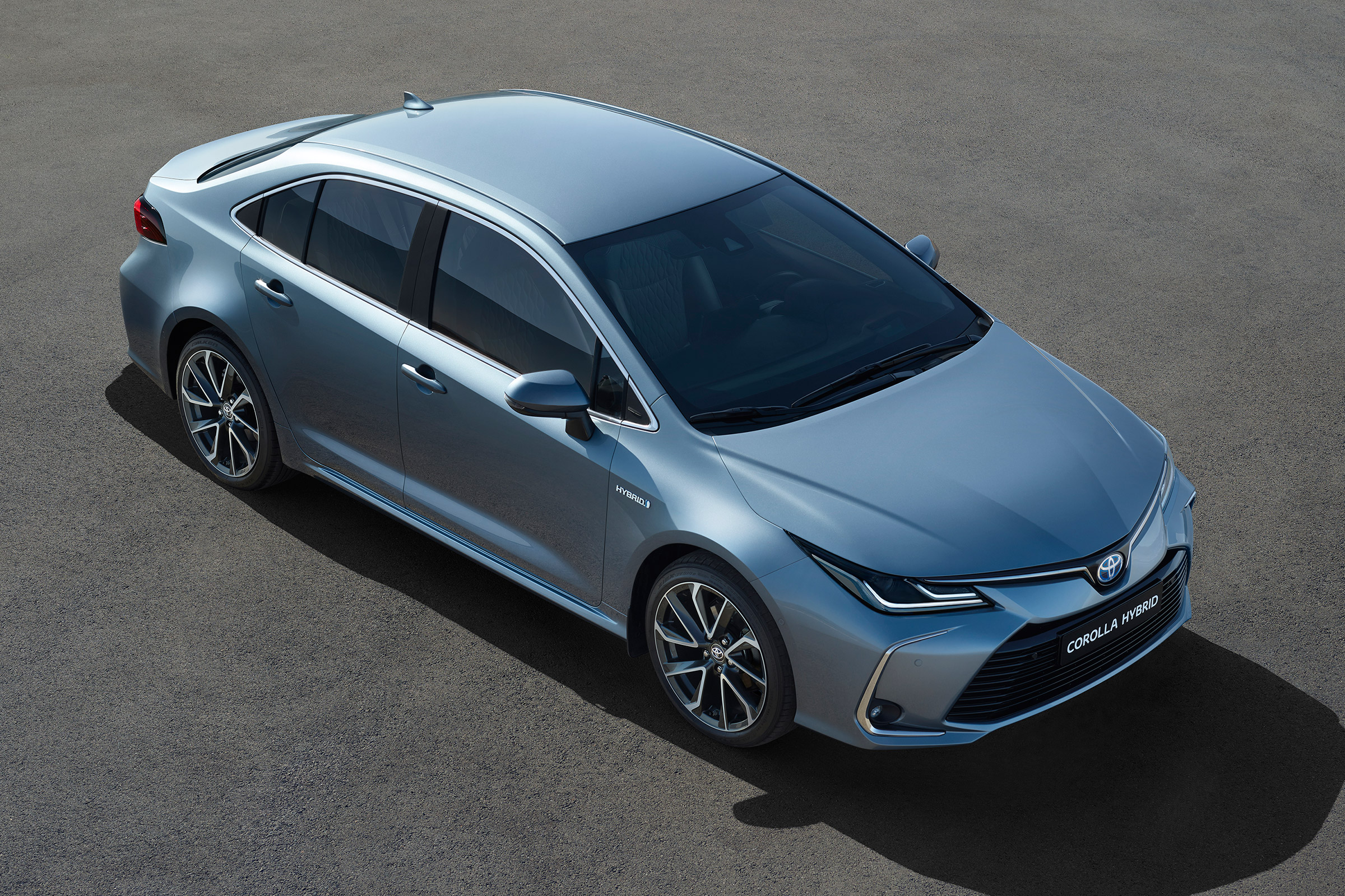 2019 Toyota Corolla Saloon front