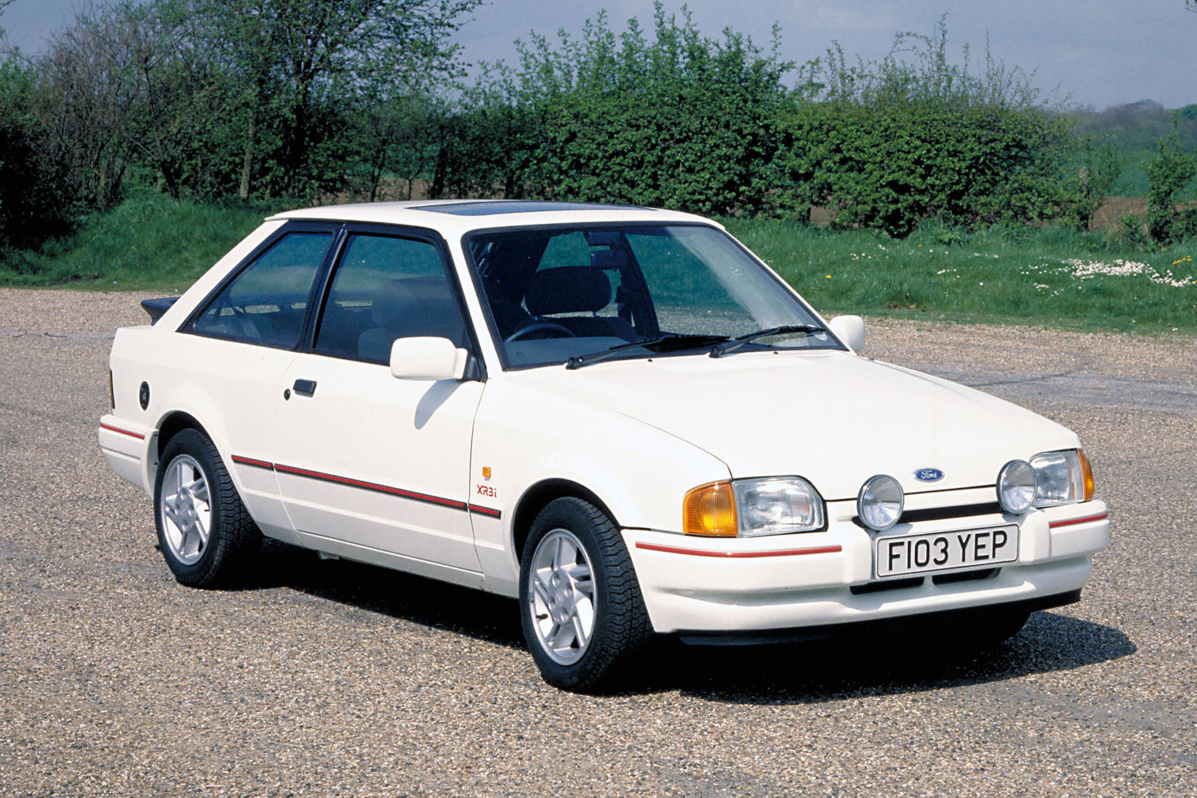 Ford Escort XR3i front