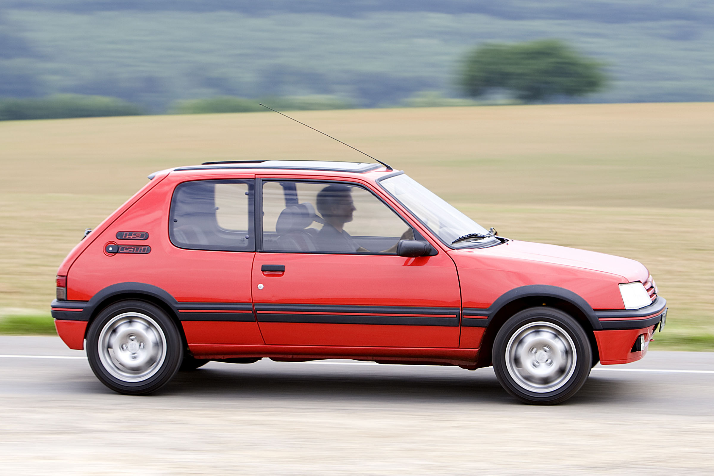 Peugeot 205 GTi side