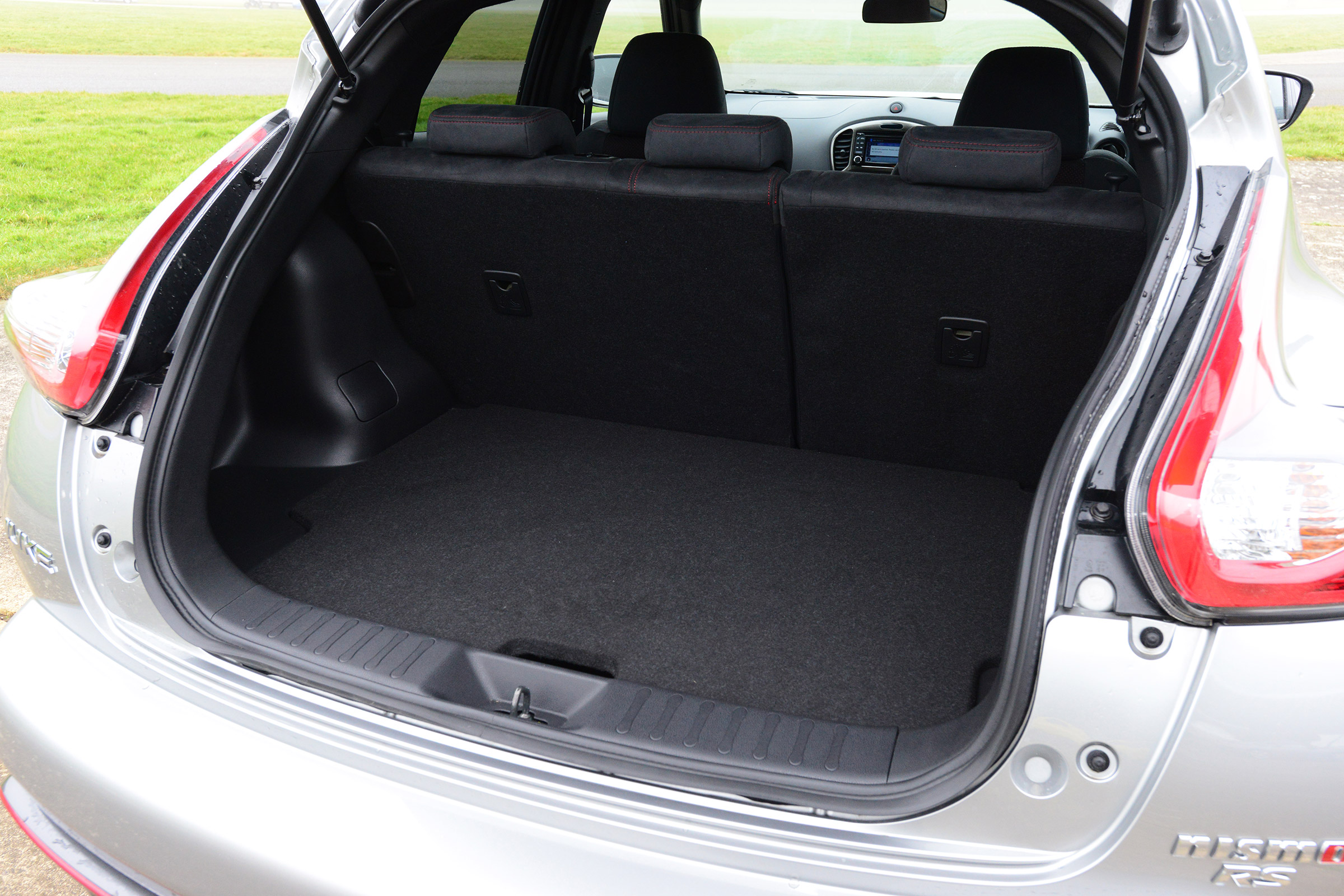 Nissan Juke Nismo RS boot