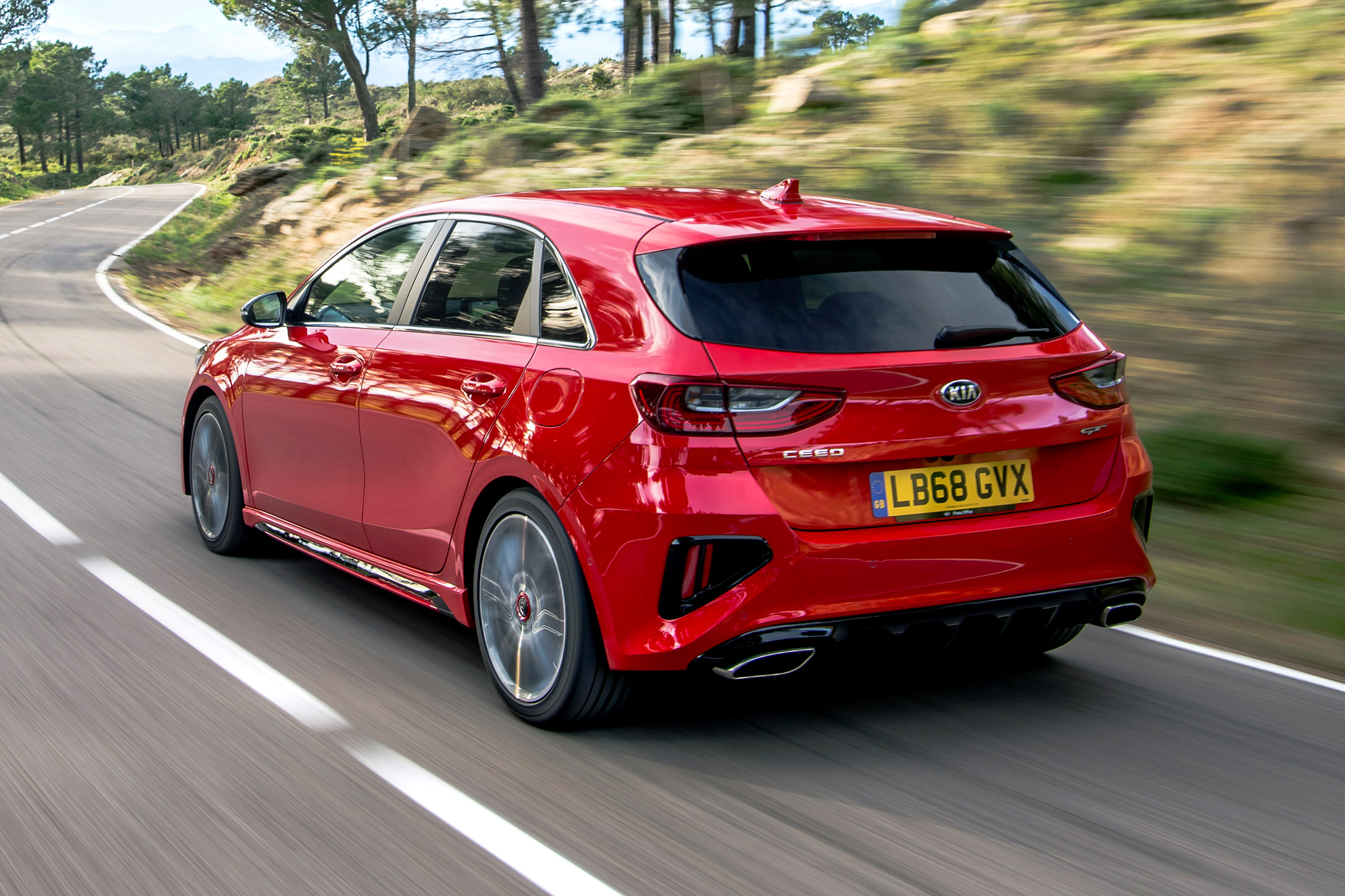 kia ceed gt rear tracking
