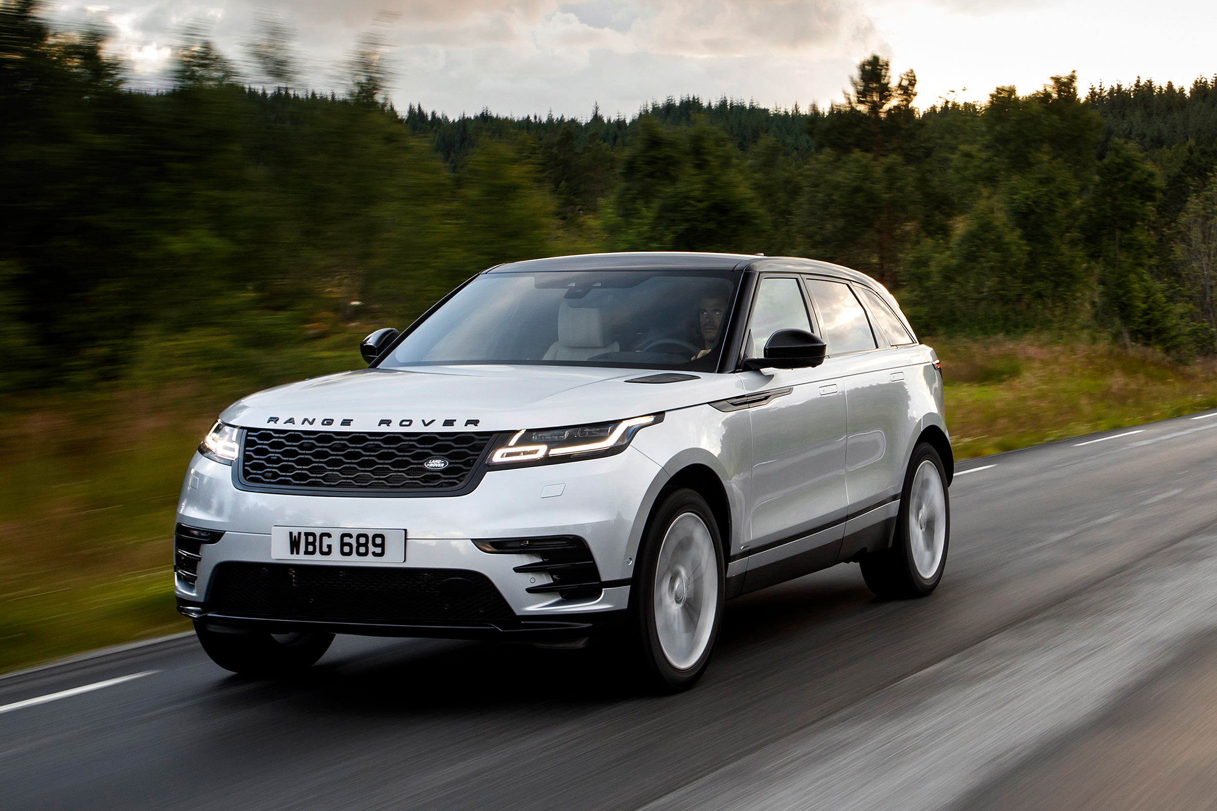 Range Rover Velar R-Dynamic front