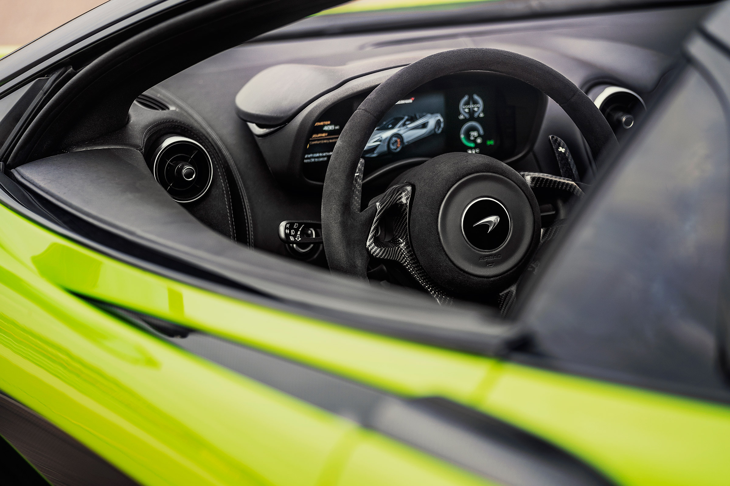 McLaren 600LT Spider convertible instruments