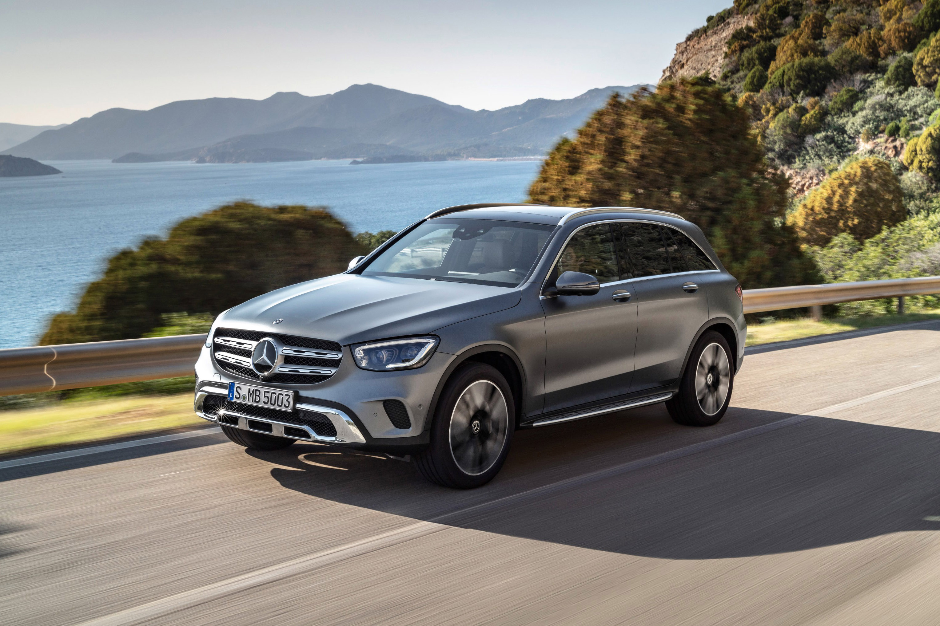 2019 Mercedes GLC SUV - front