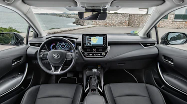 Toyota Corolla saloon dashboard
