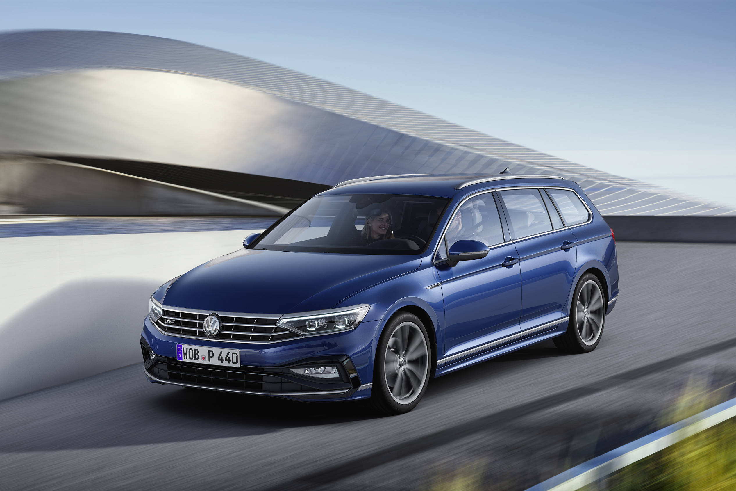 2019 Volkswagen Passat front driving