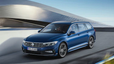 2019 Volkswagen Passat front driving