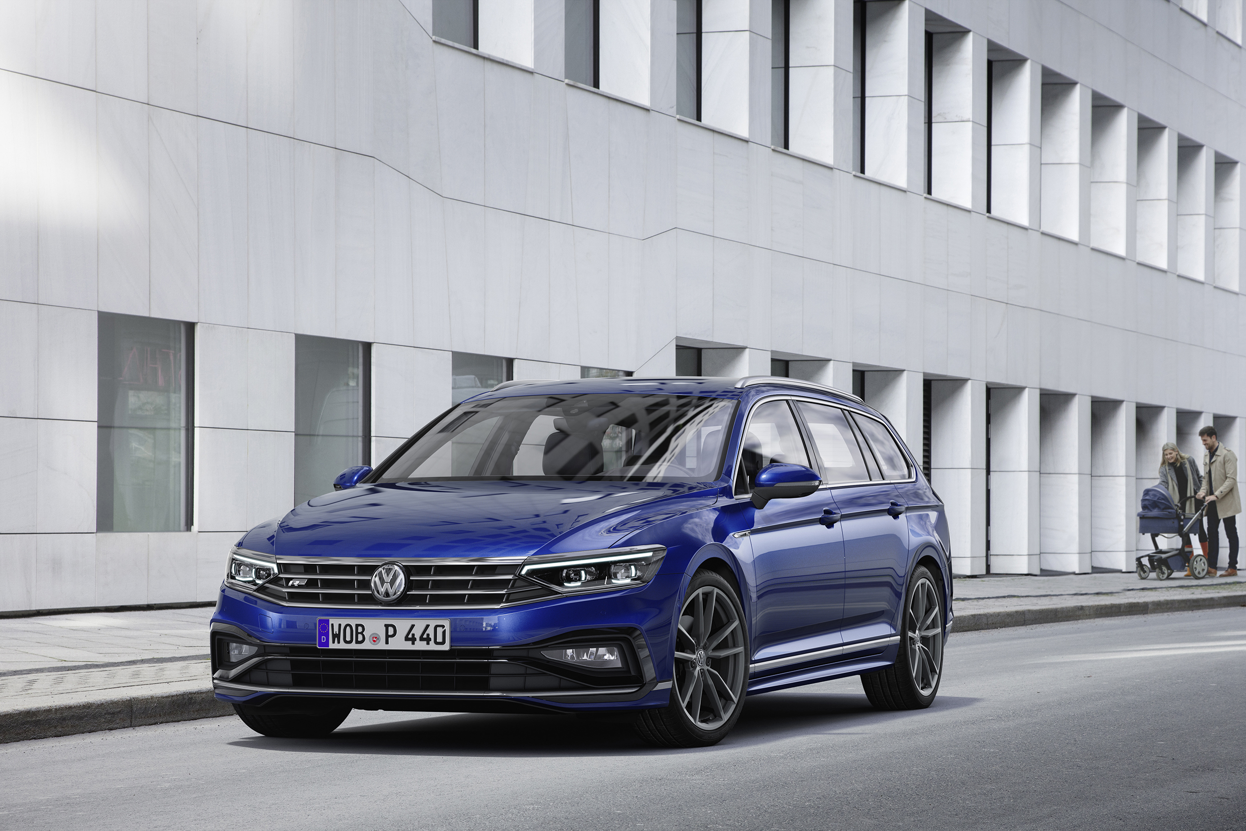 2019 Volkswagen Passat three quarter front static