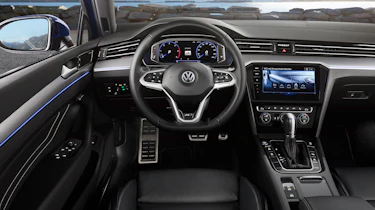 2019 Volkswagen Passat interior driver's side