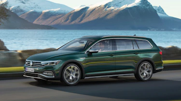 2019 Volkswagen Passat AllTrack side quarter driving