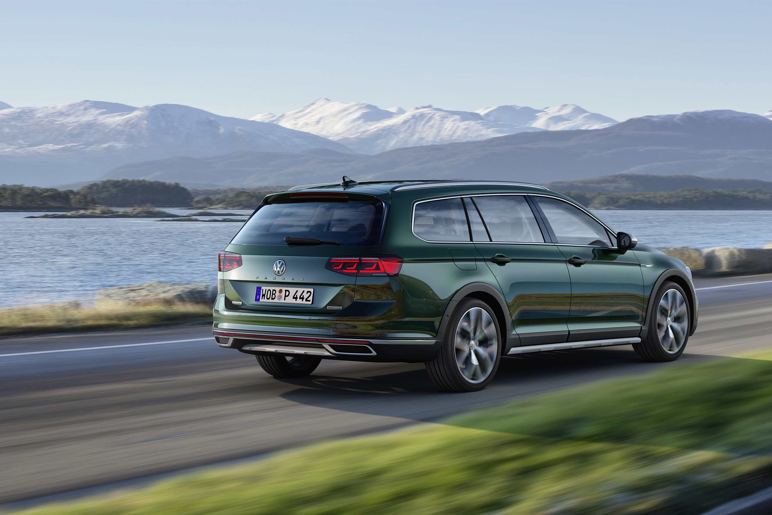 2019 Volkswagen Passat AllTrack Rear driving