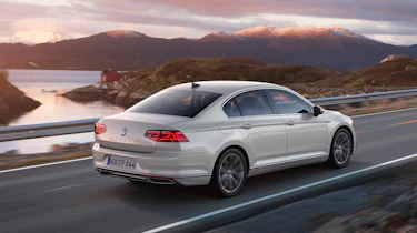 2019 Volkswagen Passat GLE static rear driving