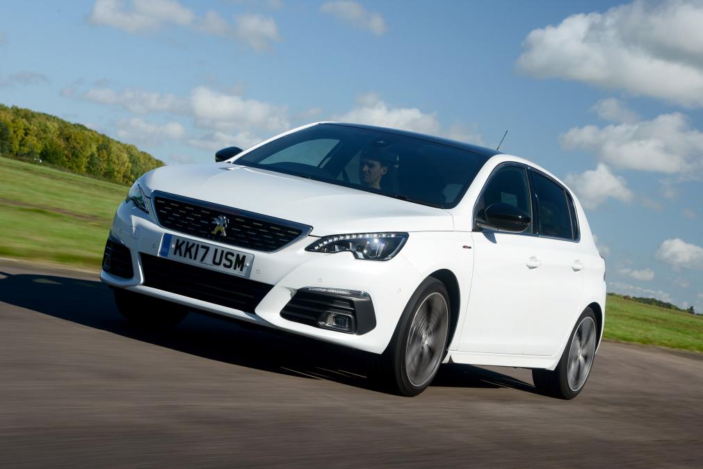 Peugeot 308 front driving