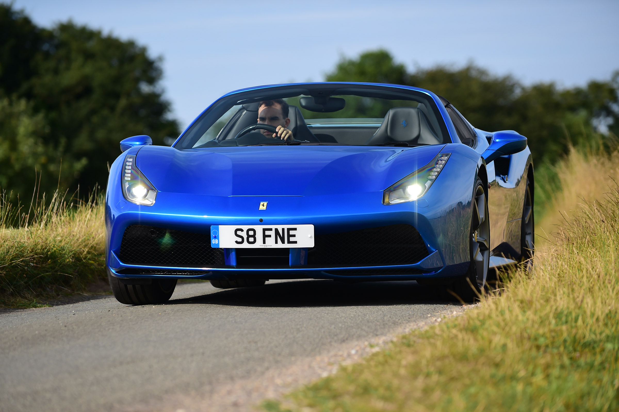 Ferrari 488 Spider convertible nose action