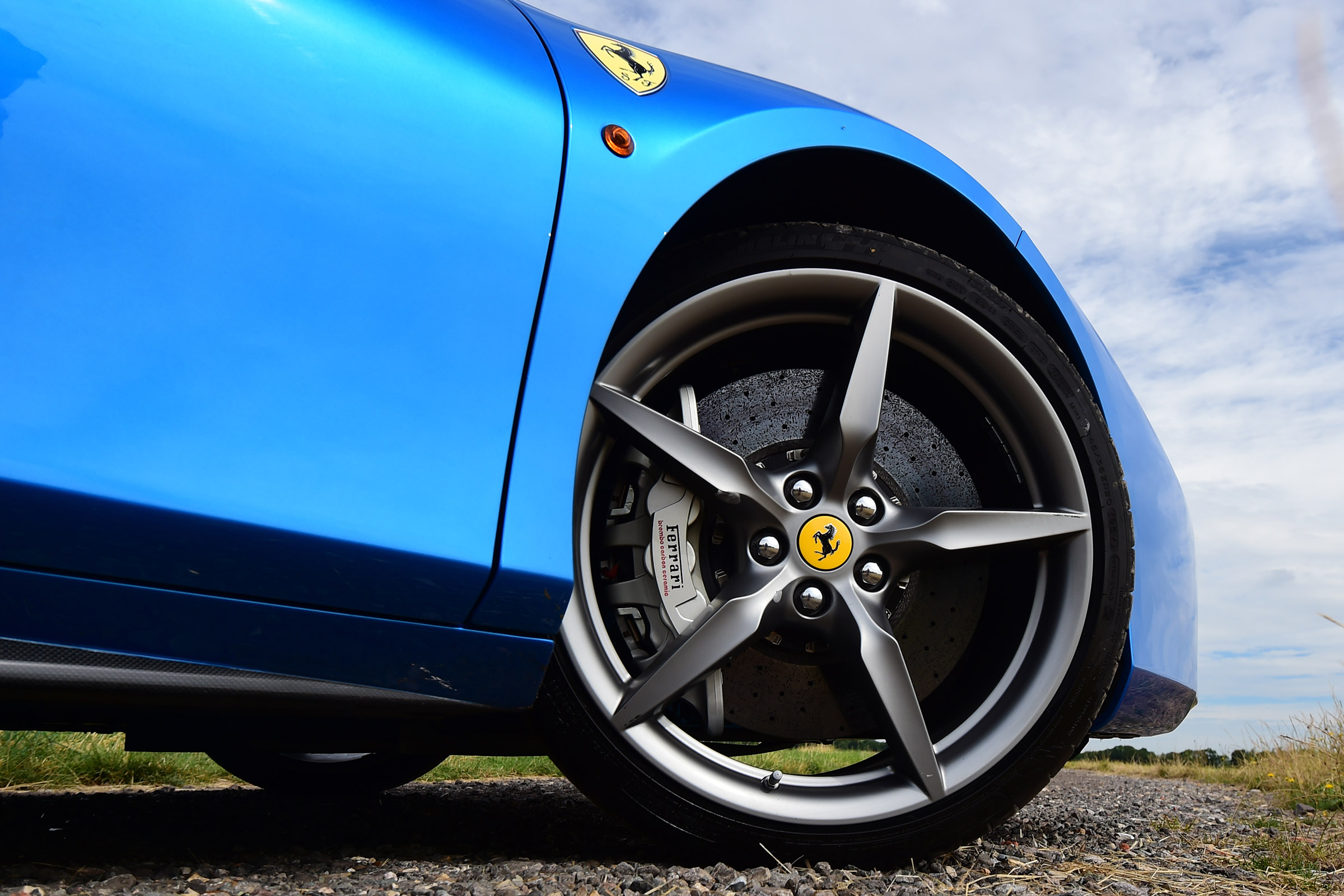 Ferrari 488 Spider convertible alloy wheel