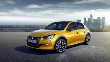 Peugeot 208 2019 front quarter