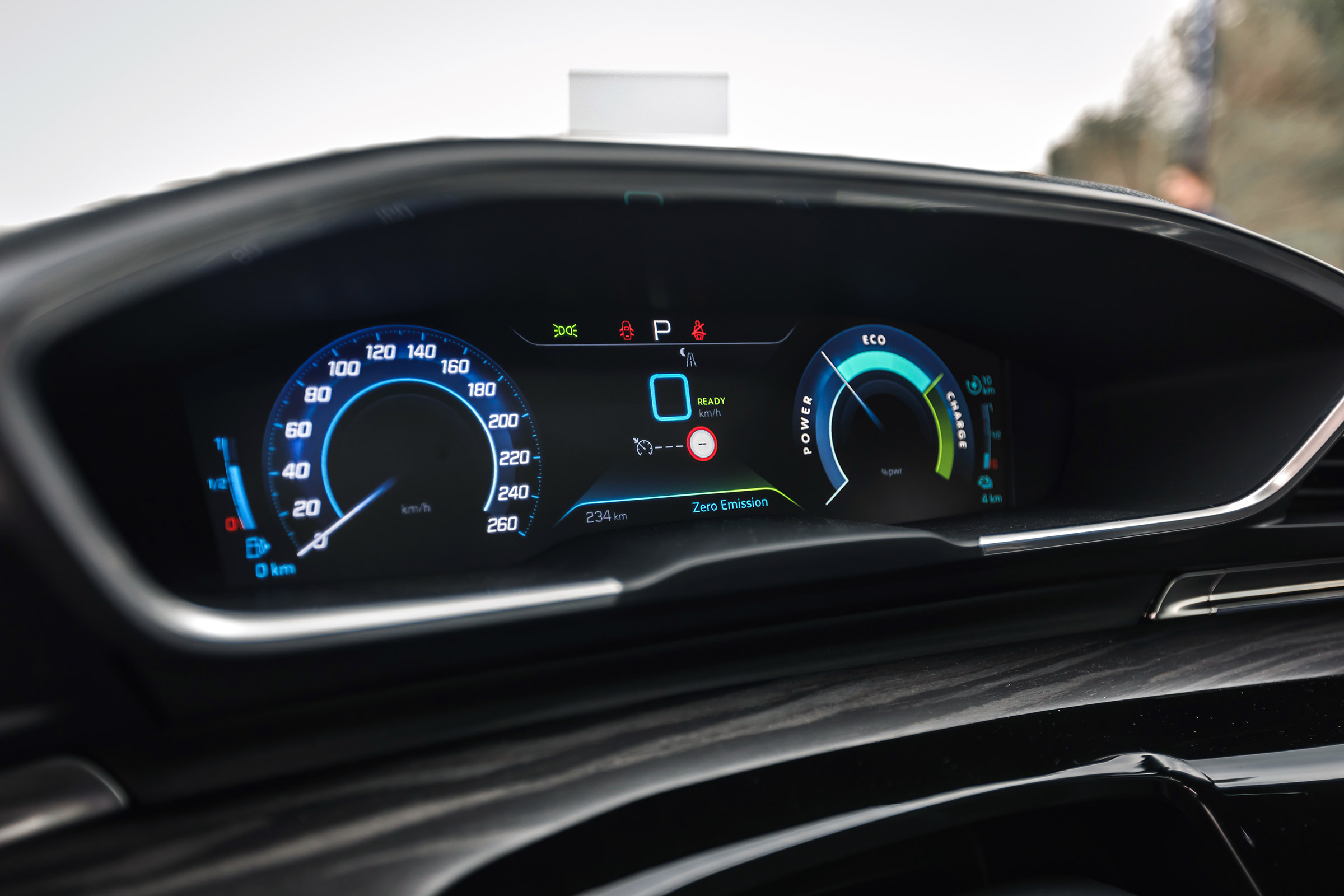 Peugeot 508 hybrid dashboard