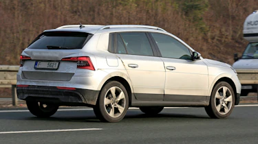 Skoda Kamiq in silver driving