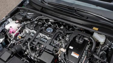 Toyota Corolla saloon engine