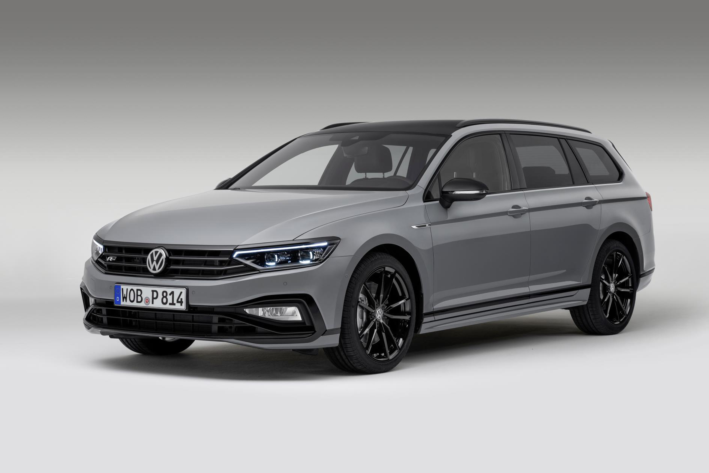 VW Passat Estate R-Line Edition front