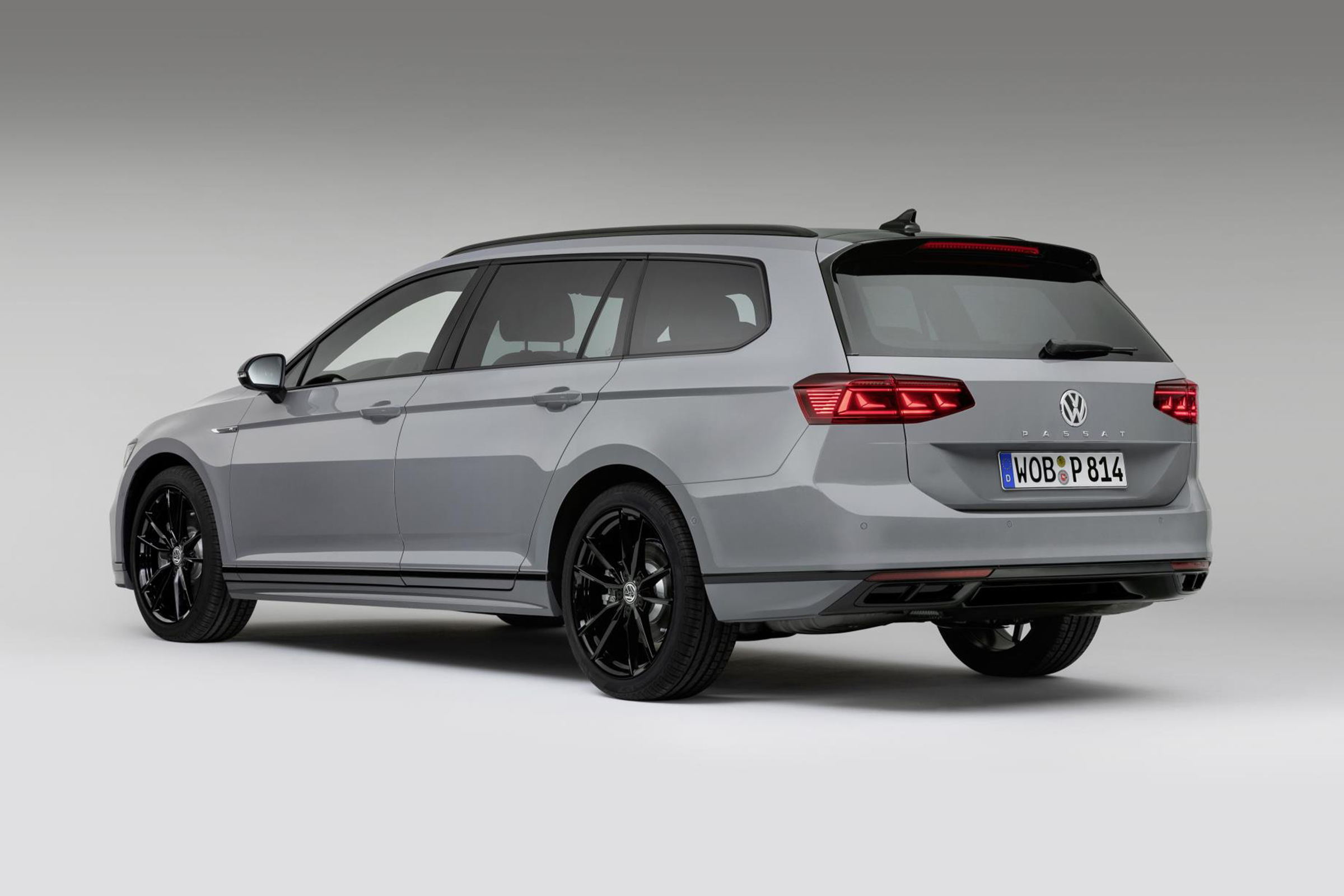 VW Passat Estate R-Line Edition rear