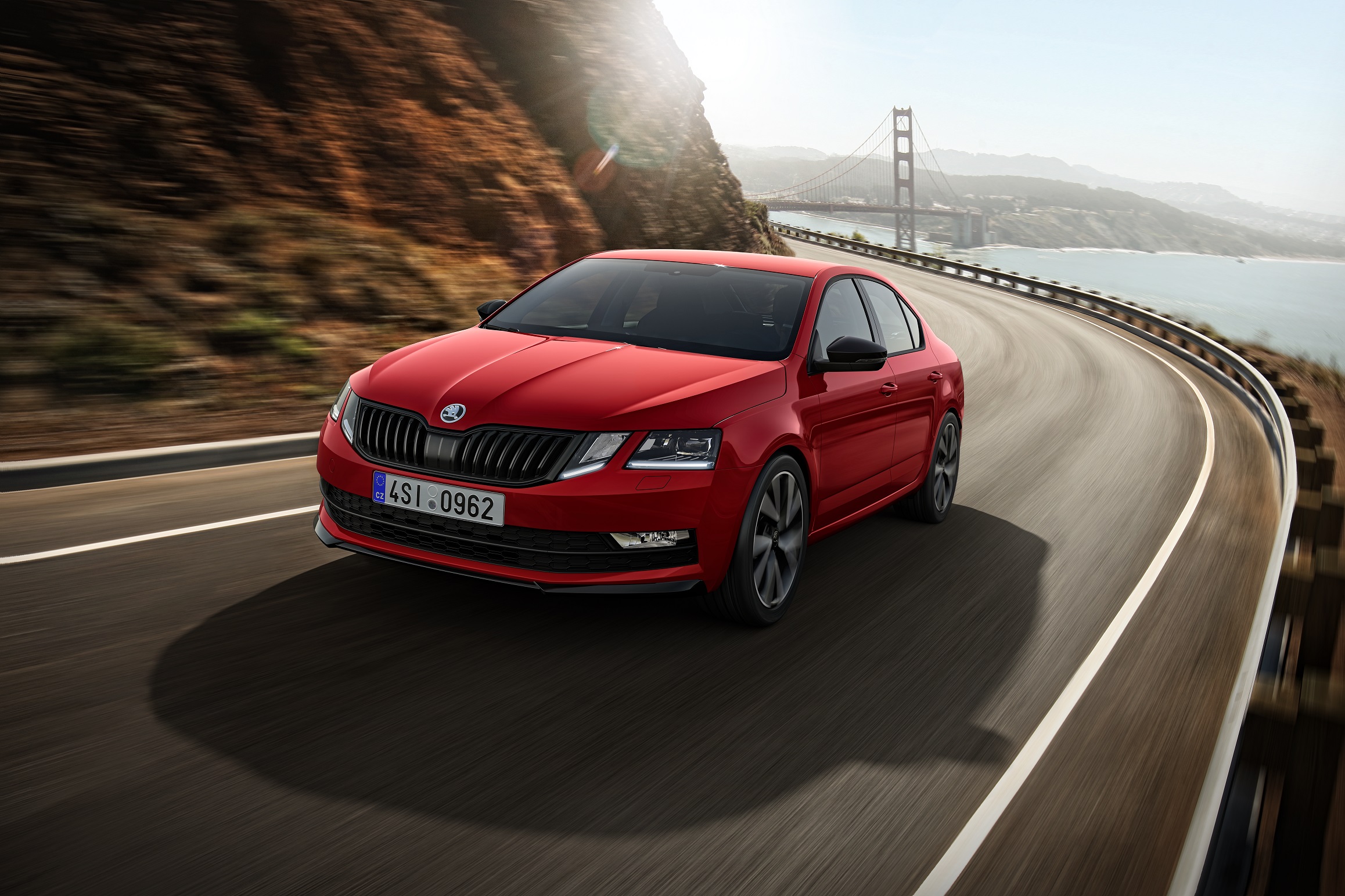 Skoda Octavia Sportline - front 