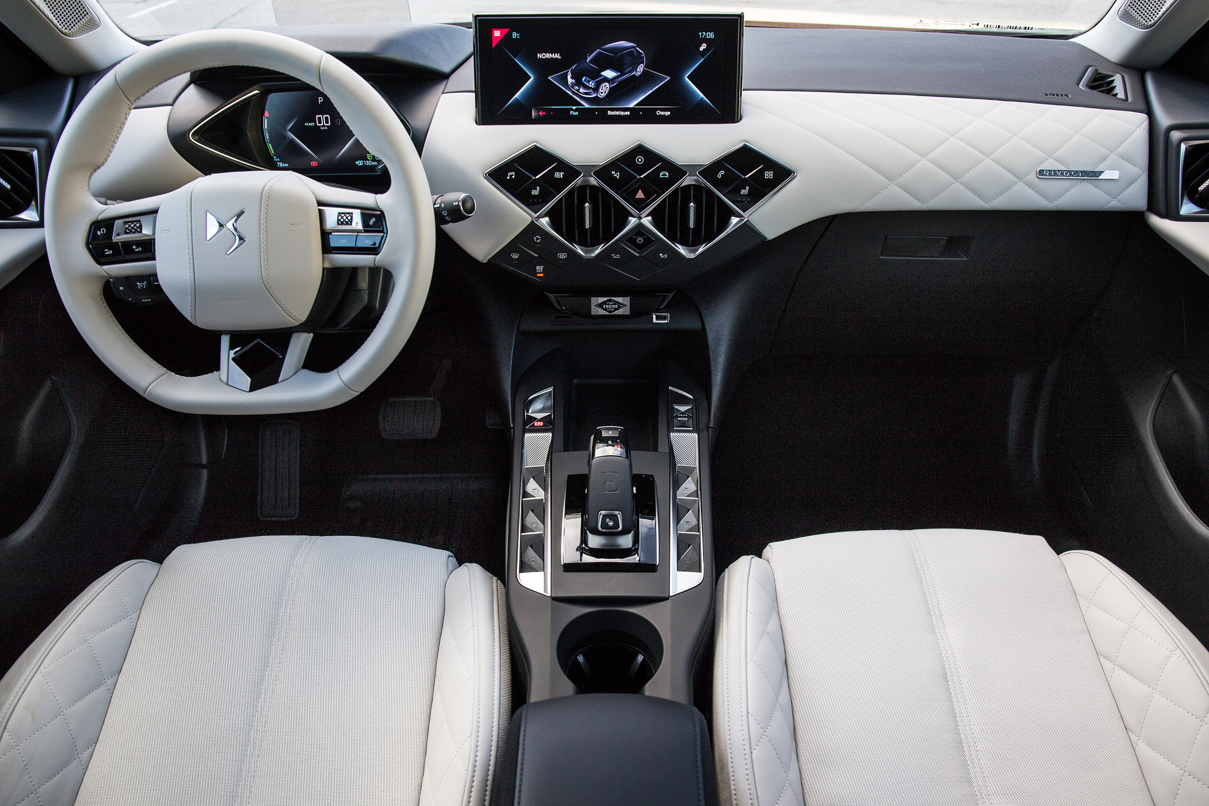 DS 3 Crossback E-Tense pre-production interior
