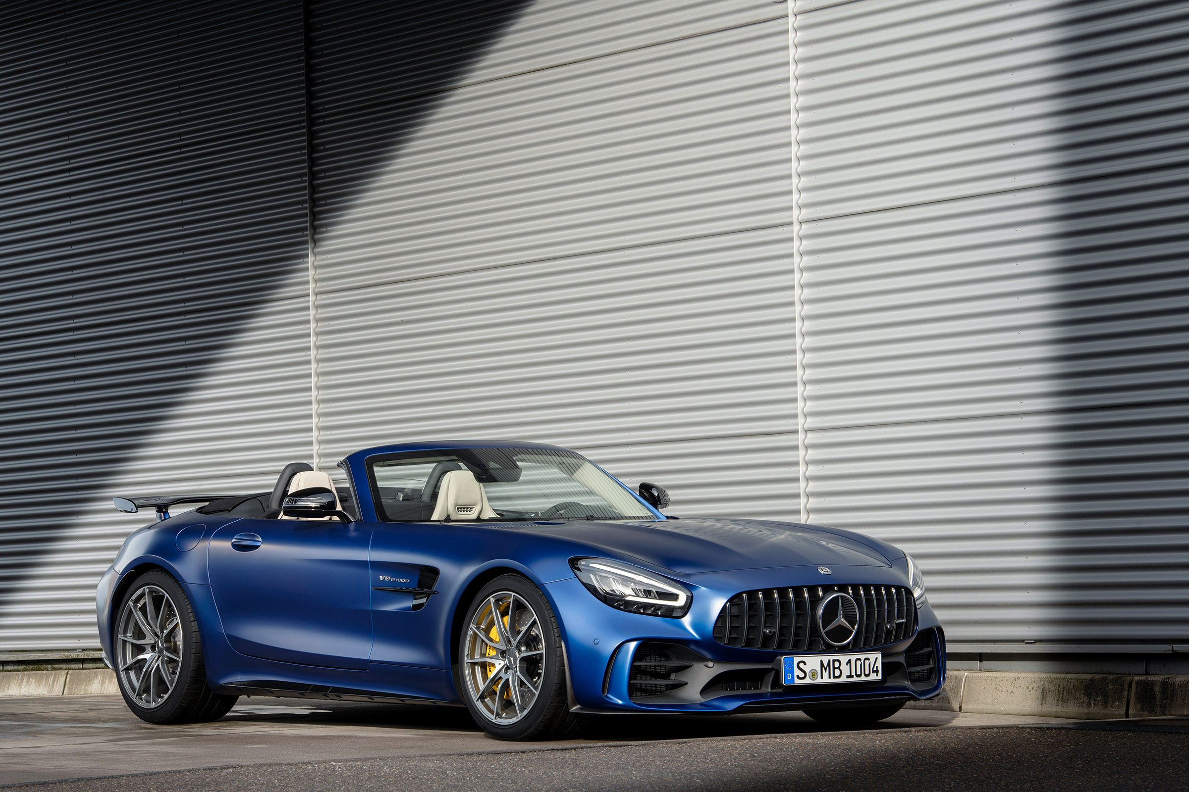 Mercedes-AMG GT R Roadster side roof down