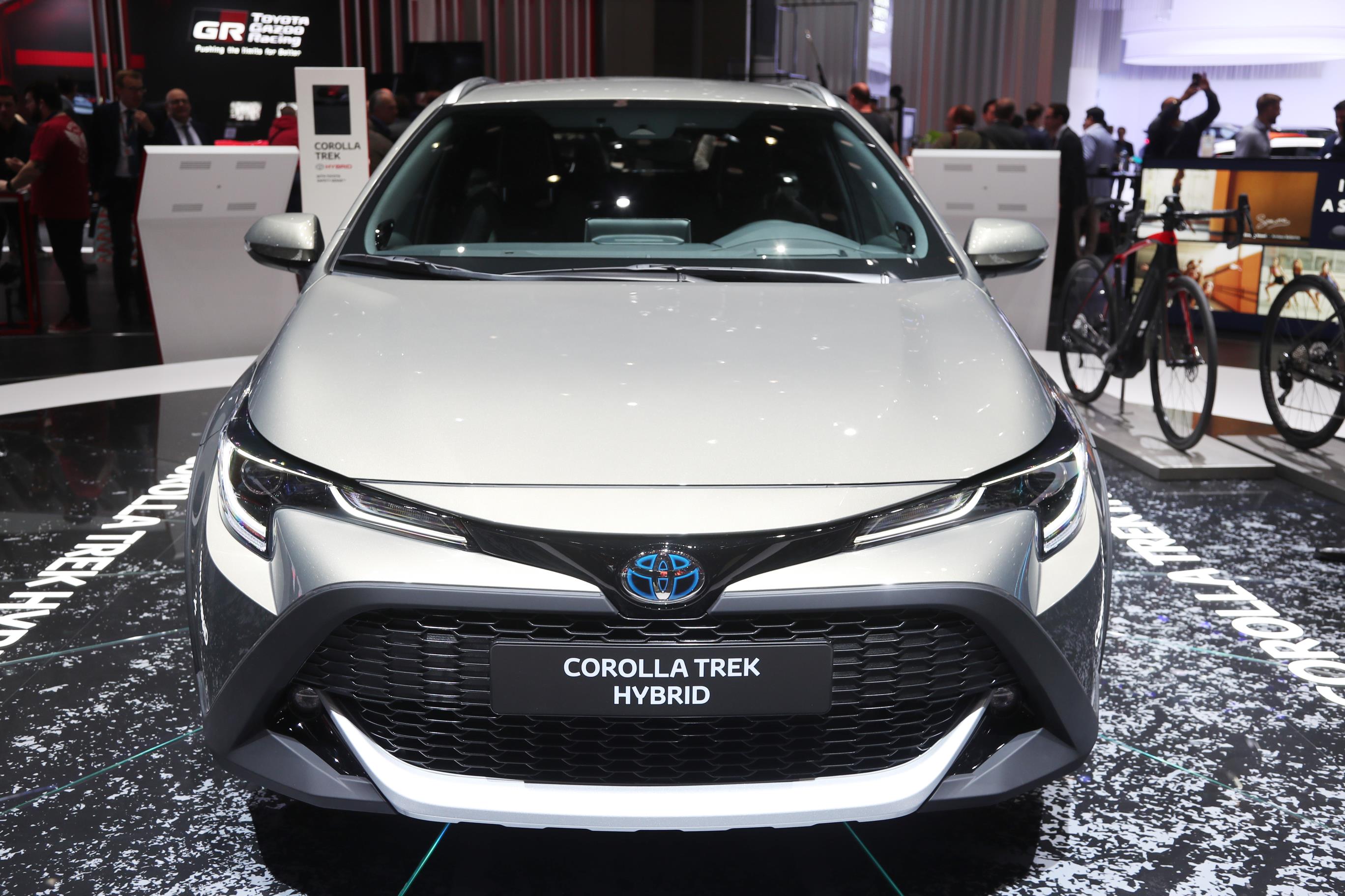 Toyota Corolla Trek Touring - Geneva front close