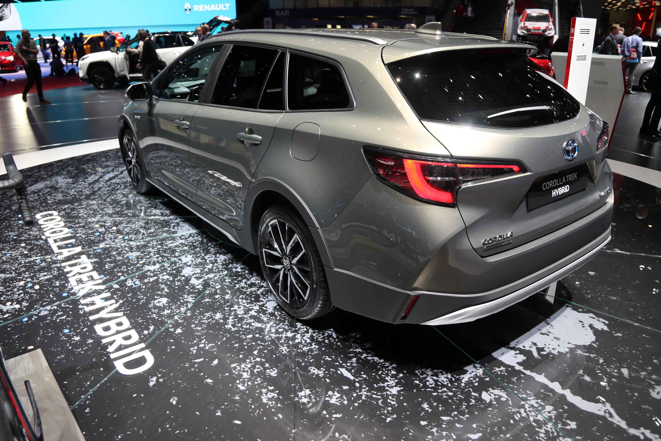 Toyota Corolla Trek Touring - Geneva rear