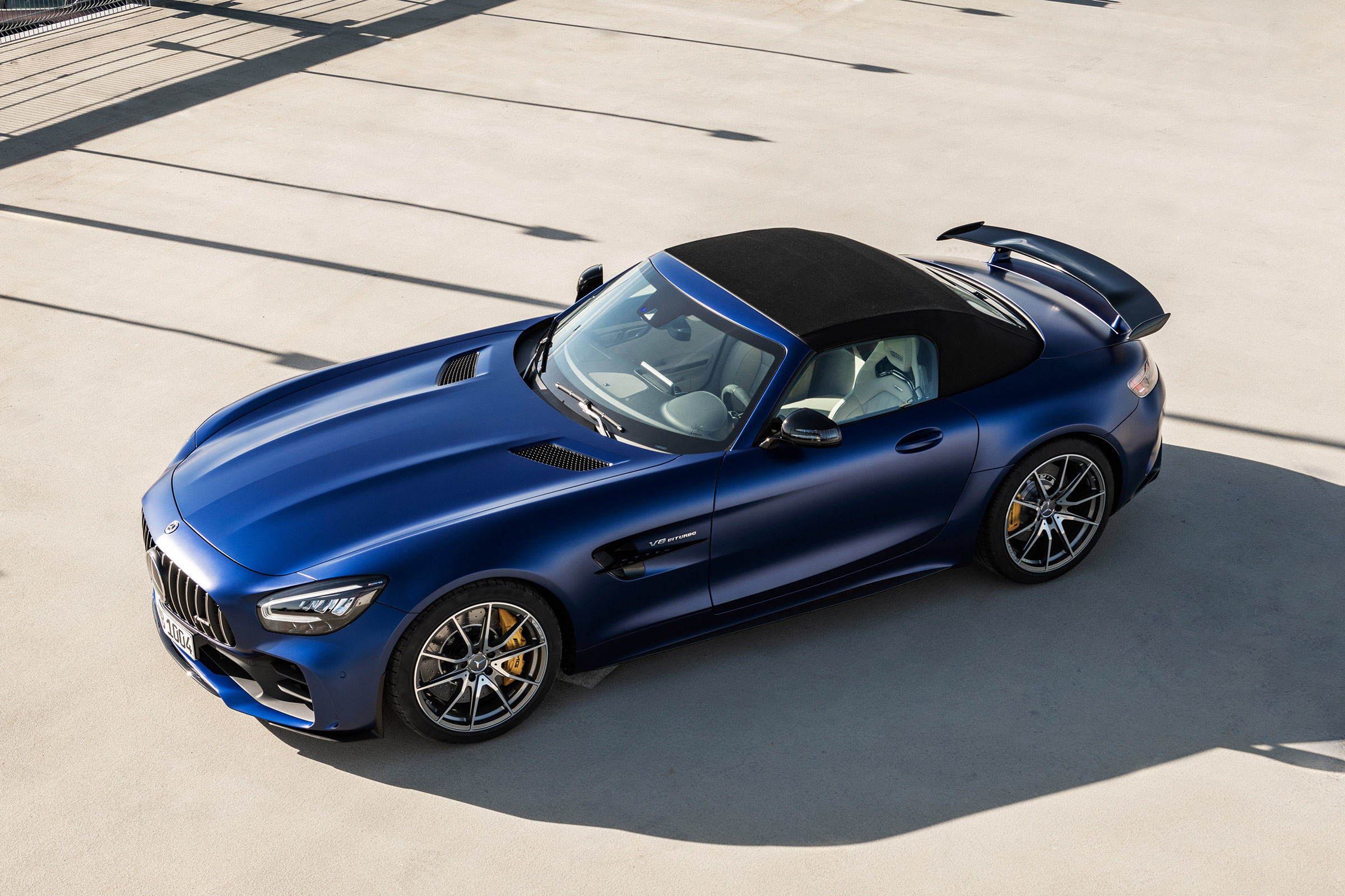 Mercedes-AMG GT R Roadster static roof up