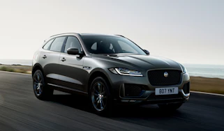 Jaguar F-Pace Chequered Flag Edition front tracking